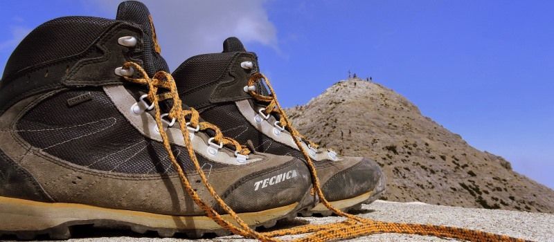 Zapatillas de Monta/ña Trekking Trail Ligeros C/ómodos y Transpirables Zapatillas de Seguridad Low-Top Antideslizante de Deporte Negro, Gris, Marr/ón Knixmax Zapatillas de Senderismo para Hombre